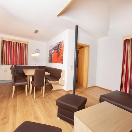 Apartment In Wald Im Pinzgau With Swimming Pool And Views מראה חיצוני תמונה