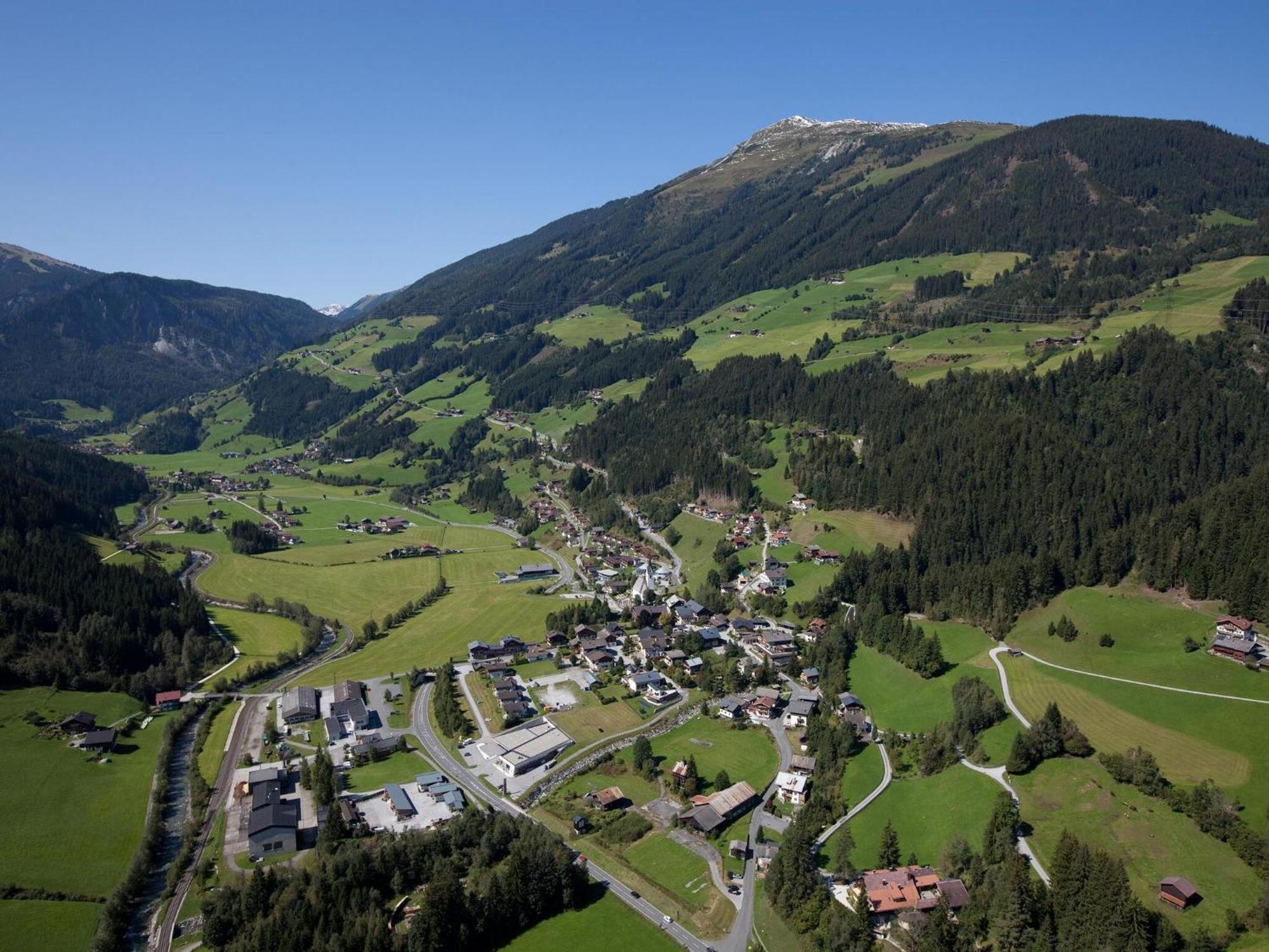 Apartment In Wald Im Pinzgau With Swimming Pool And Views מראה חיצוני תמונה